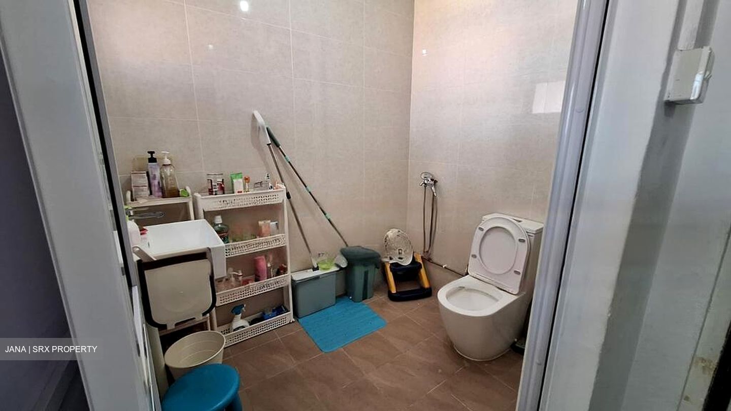 Blk 446 Hougang Avenue 8 (Hougang), HDB Executive #451539391